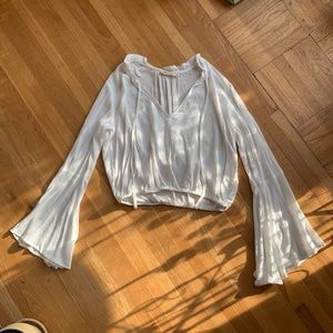 Chloe & Katie White Bell Bottom Sleeve Top NWOT